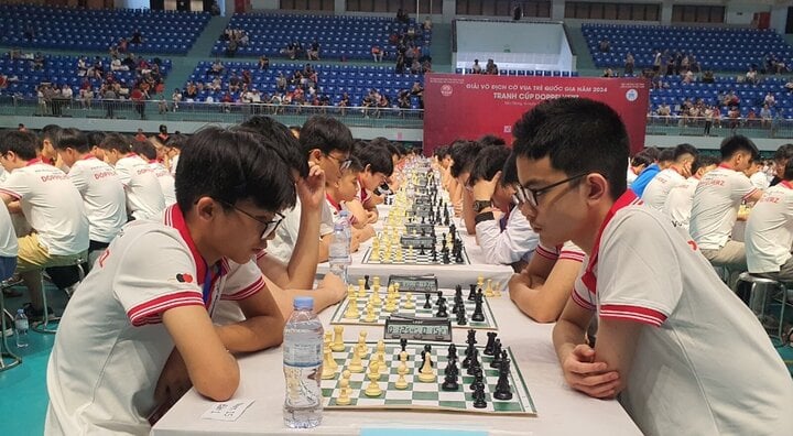 近1300名棋手参加全国青少年国际象棋锦标赛